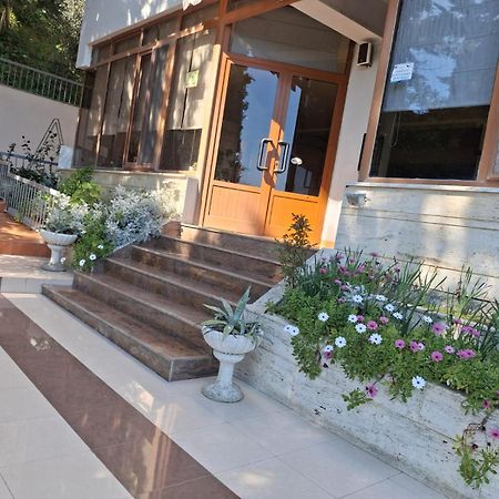 דורס Jozi Kaiser Apartment 1 מראה חיצוני תמונה