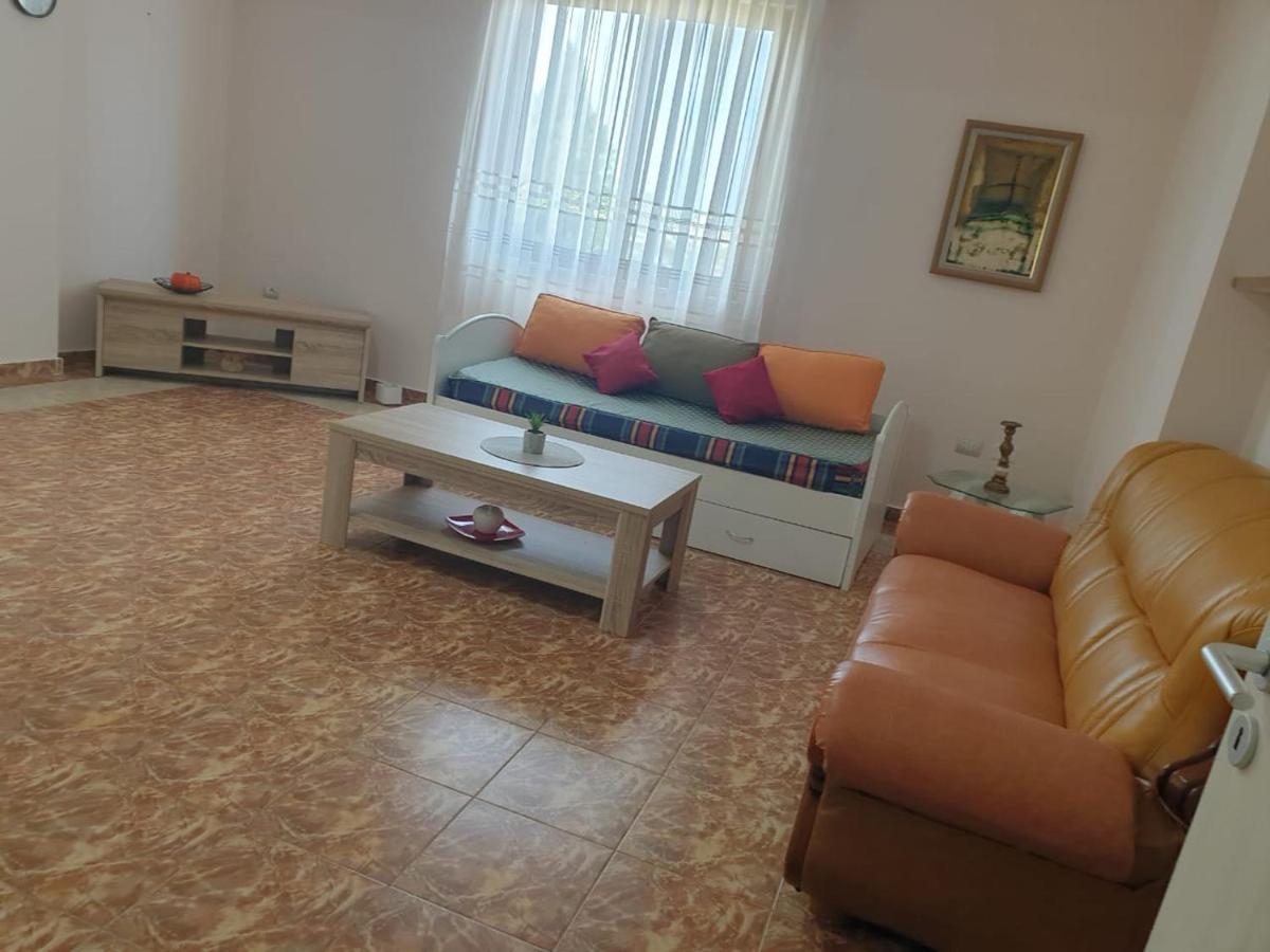 דורס Jozi Kaiser Apartment 1 מראה חיצוני תמונה