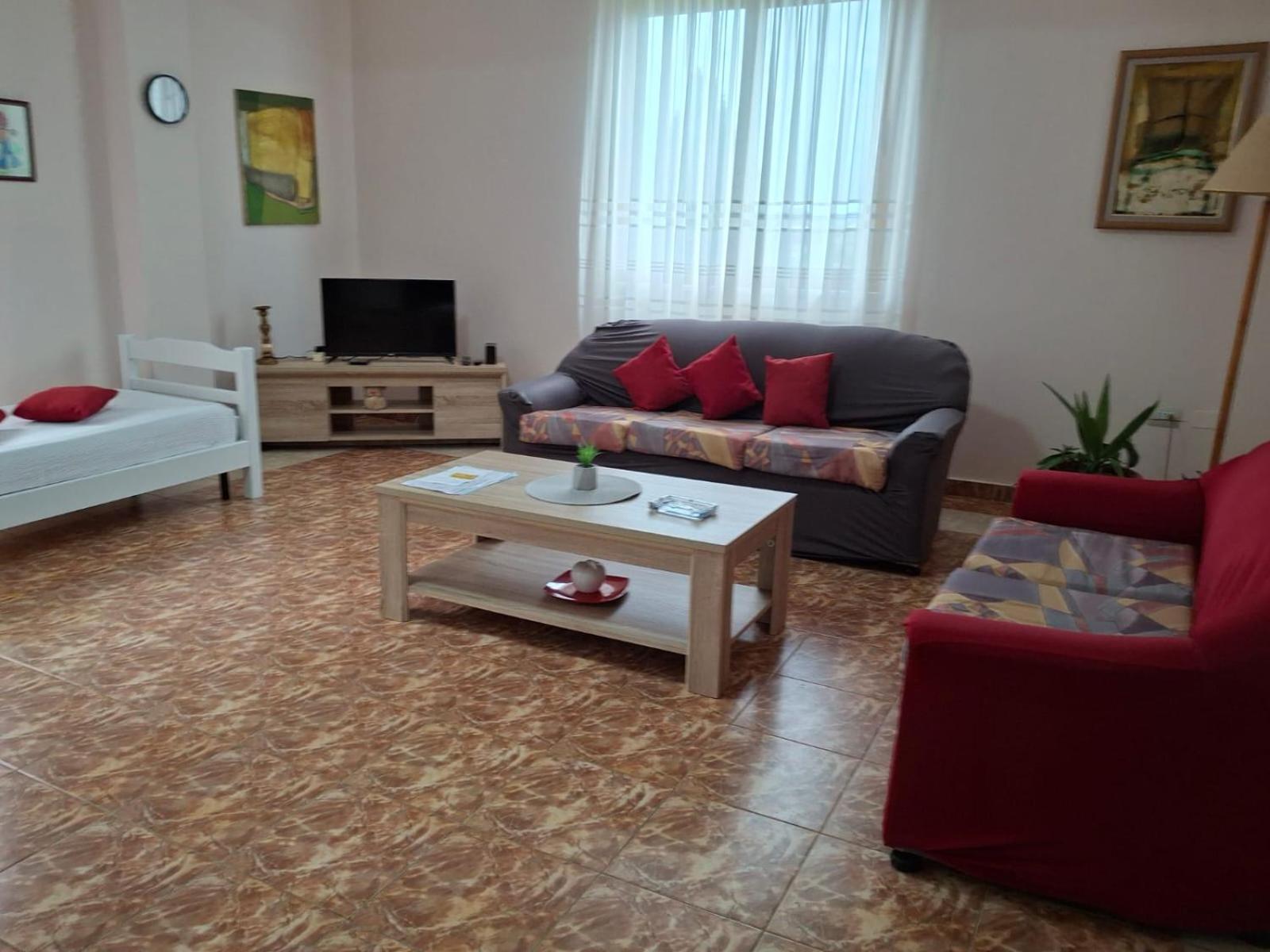 דורס Jozi Kaiser Apartment 1 מראה חיצוני תמונה